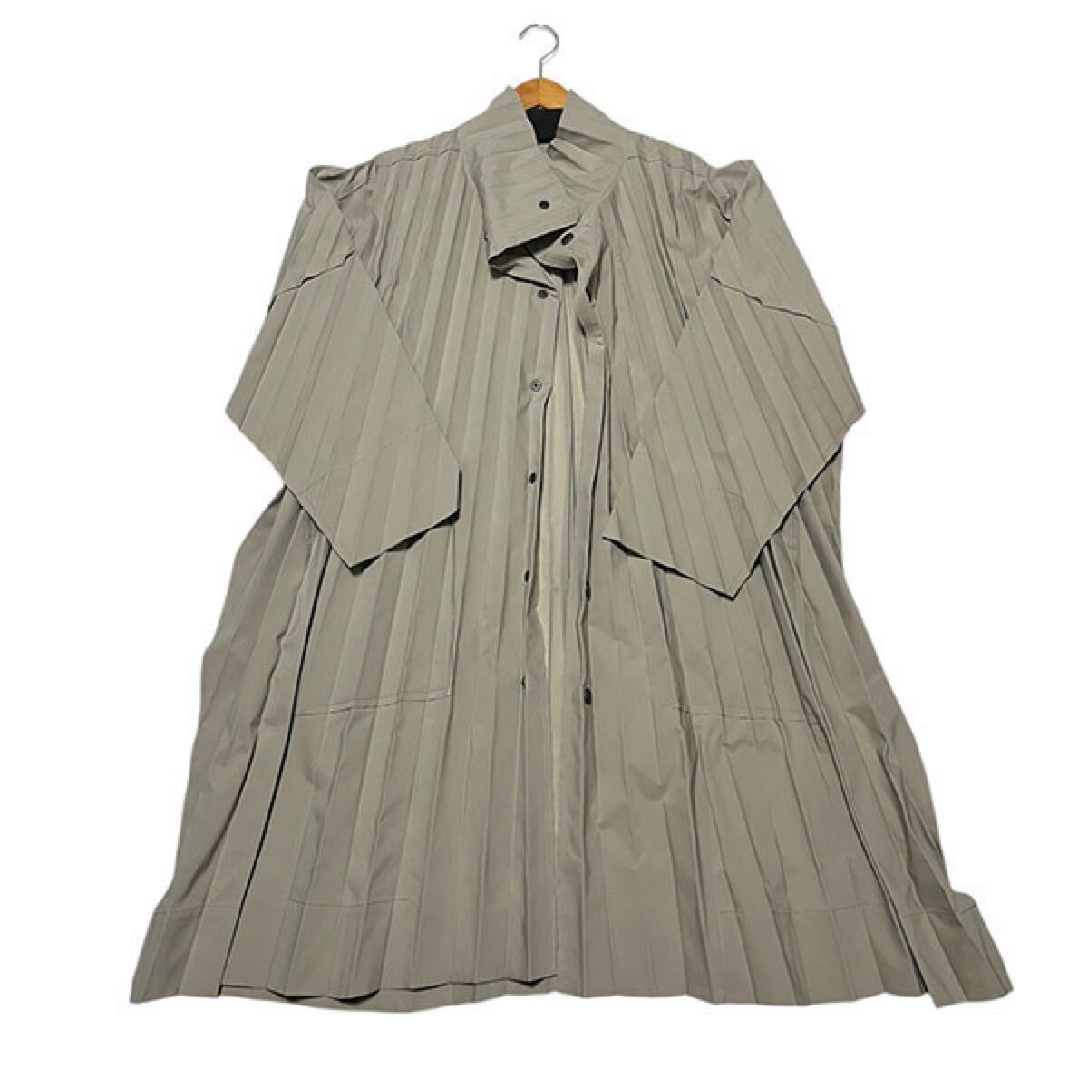 【美品】HOMME PLISSE ISSEY MIYAKE プリーツ コート グレージュ拍卖
