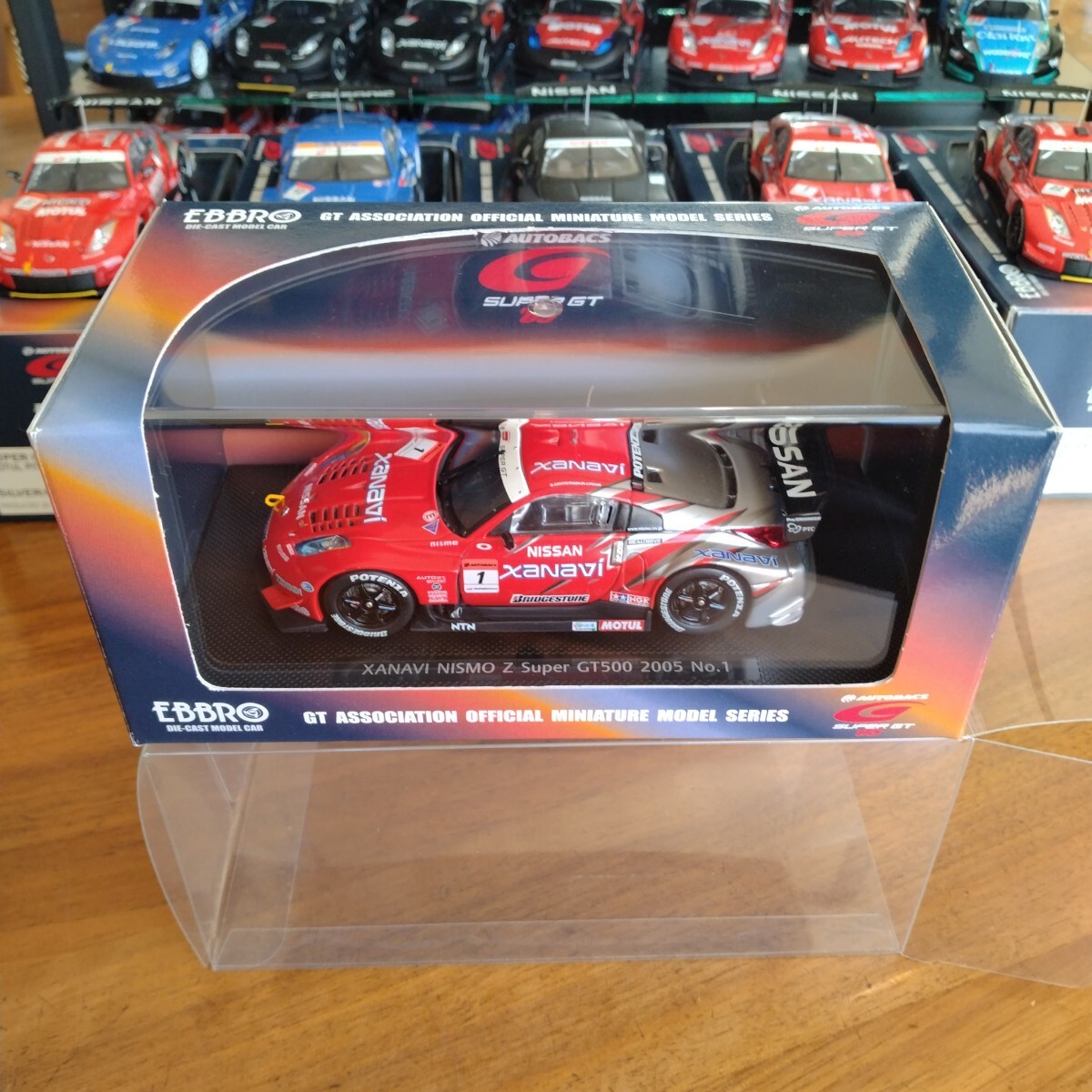 エブロ EBBRO 1/43 687 XANAVI NISMO Z SUPER GT 2005 SILVER/RED ザナビィ ニスモ 保護用クリアケース付き拍卖