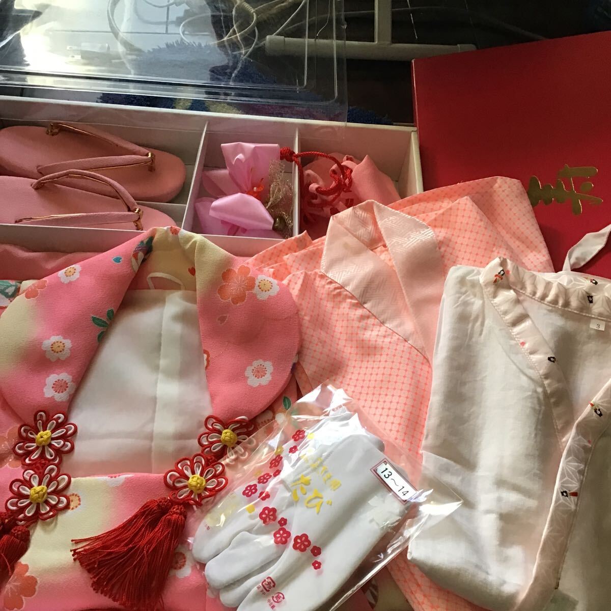 8点フルセット♪4時間着用♪絶対気に入る♪足袋は新品♪草履大きめ♪肌襦袢付♪長襦袢付♪三歳♪日本製拍卖