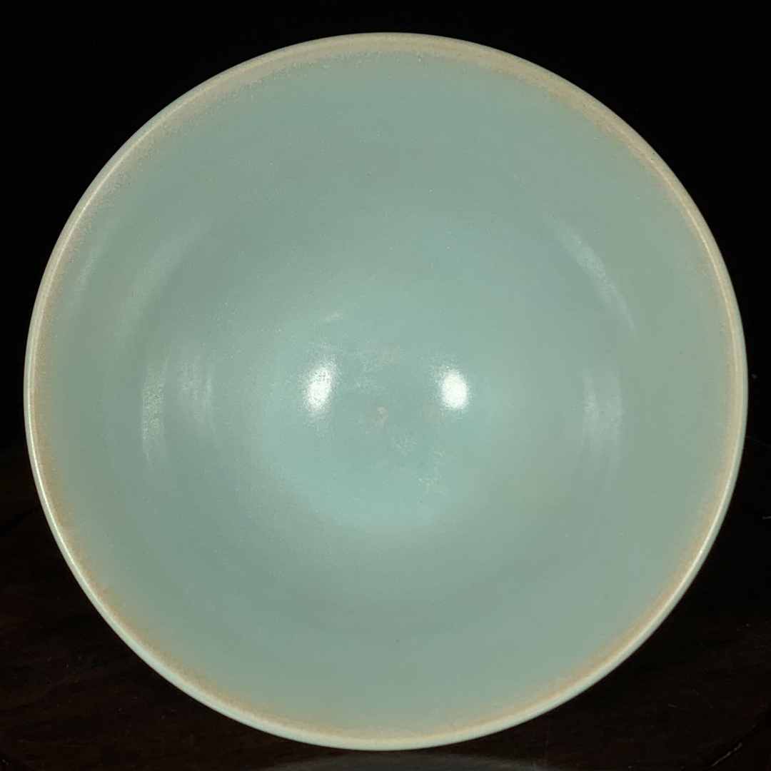 旧蔵 宋 汝窯 金鐘碗 陶芸 中国磁器 極細工 中国古玩 古美術 骨董品 201-13拍卖