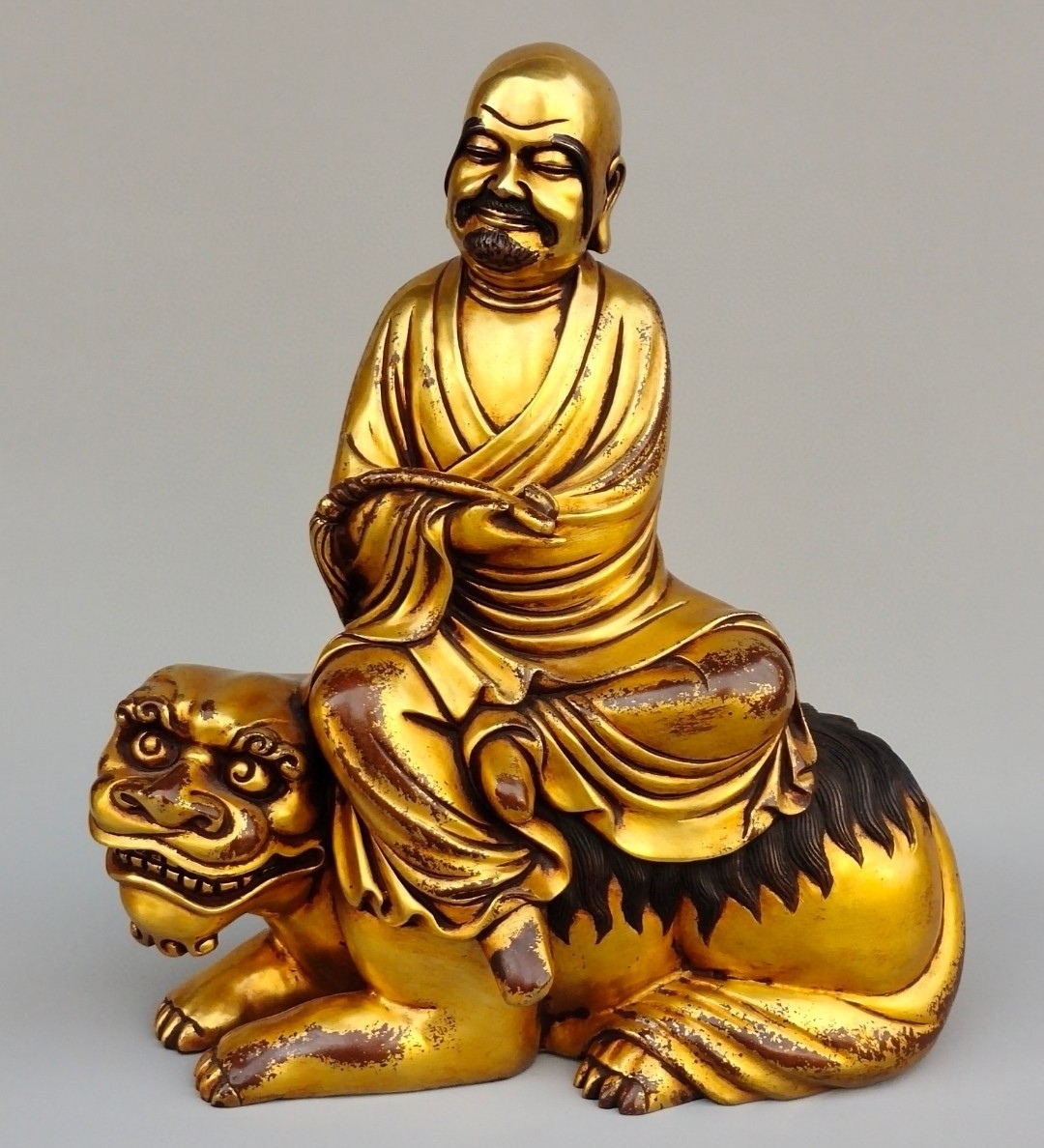 旧蔵 明 永樂年製 坐獅羅漢 供像 紫銅 塗真金 脱金 精工打造 仏像 奉納されていた 供養品 極細工 希少珍品 中国古玩 骨董品 古美味 201-01拍卖