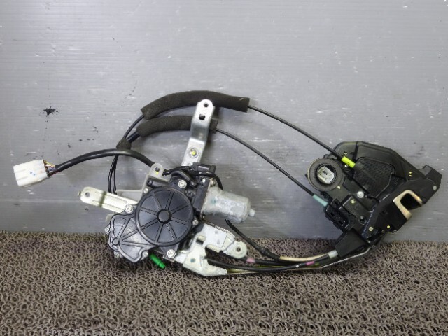 8554 トヨタ クラウン アスリート GRS204 ドアロックアクチュエーターリア右 ドアロックリヤ右 イージークローザー付拍卖