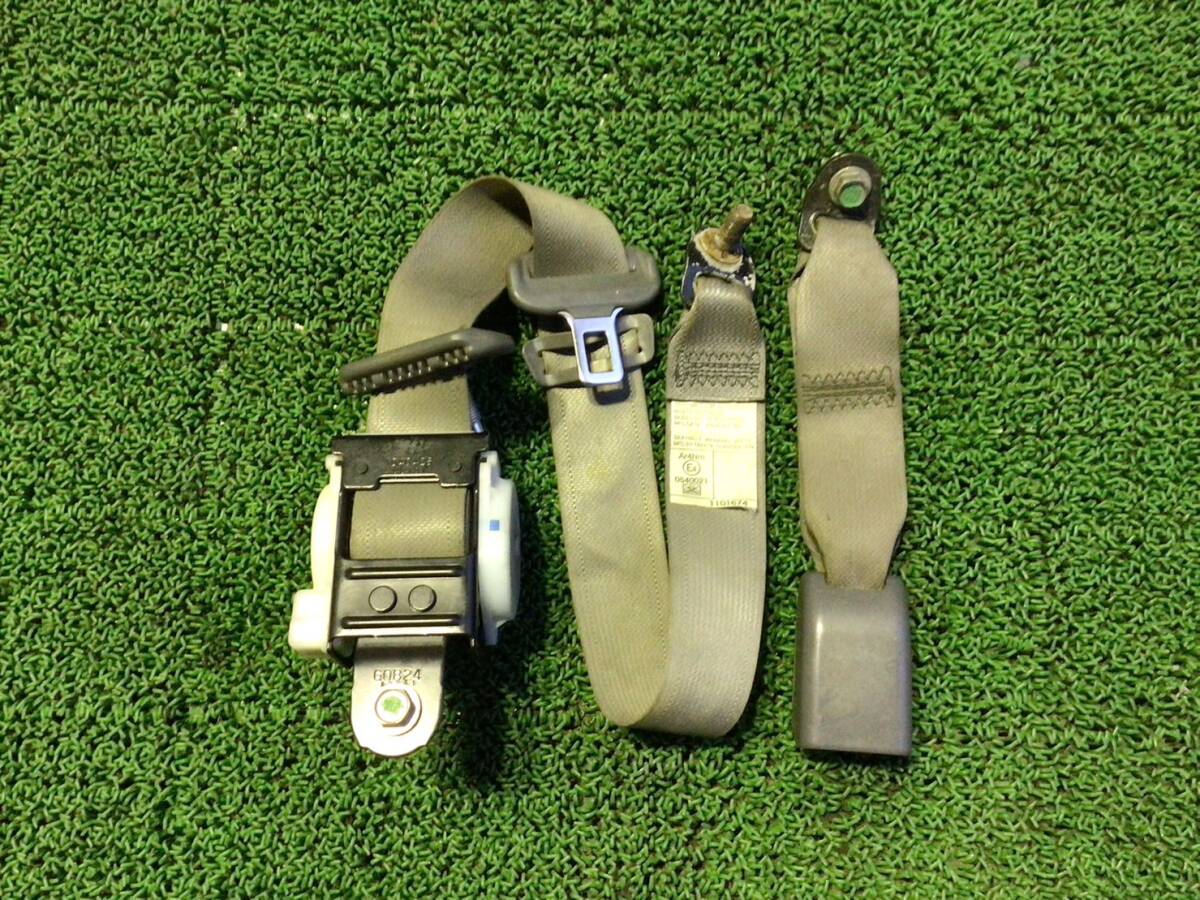 NHS85 H.24年 エルフ ロールーフ 助手席側 シートベルト&キャッチ C2 240107 ④ 即日発送可 60s拍卖