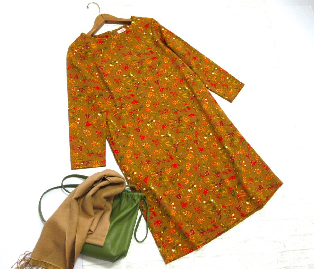 美品 送料込み JUNKO SHIMADA PART2 ジュンコシマダ キャメル プリント 柄 ウォッシャブル ジャージー ワンピース 総柄 ストレッチ 洗える拍卖