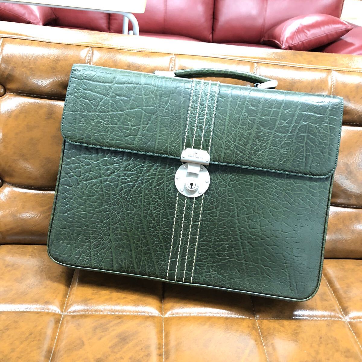 ビジネスバッグ ポールスミス 鍵つき 拍卖