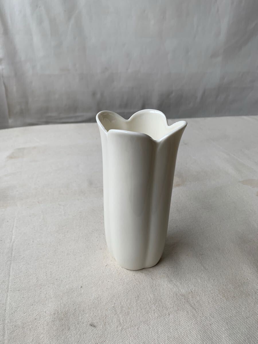 美品 造形デザインが素敵な白磁の花瓶花器 昭和レトロ色硝子インテリアディスプレイ店舗什器アンティークビンテージコレクション古道具飾り拍卖