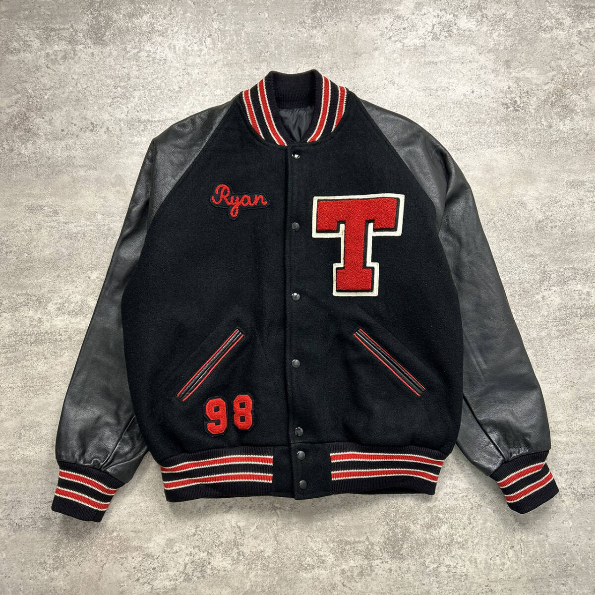 90s TMアスレティックス バーシティ ジャケット アメリカ製 赤 黒 サイズ 46 カレッジ ワッペン拍卖