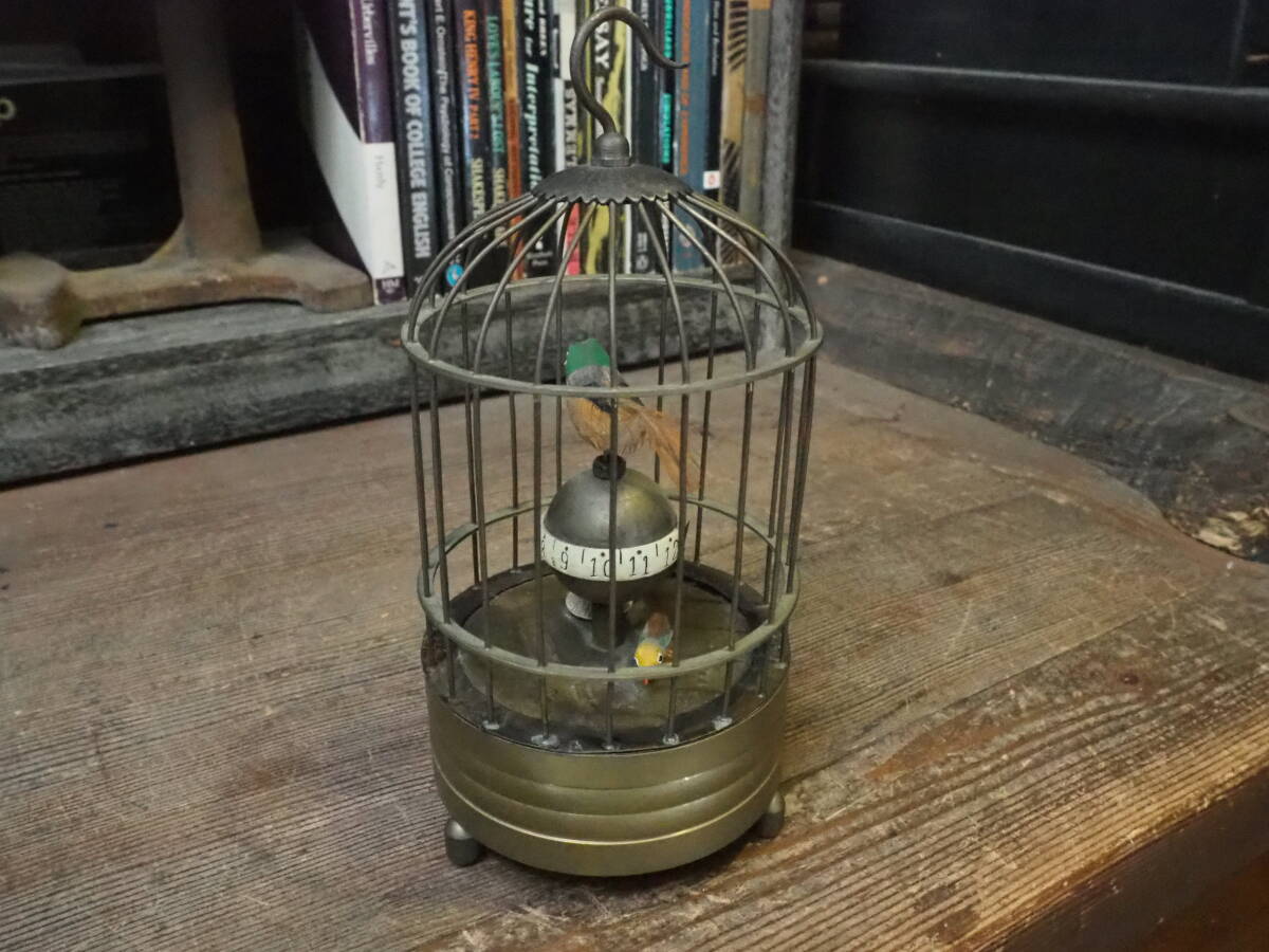【ゼンマイ式回転鳥かご時計】枕時計目覚まし真鍮古道具アンティーク骨董インテリア枕時計インダストリアルネジ巻きレトロ柱時計振り子拍卖
