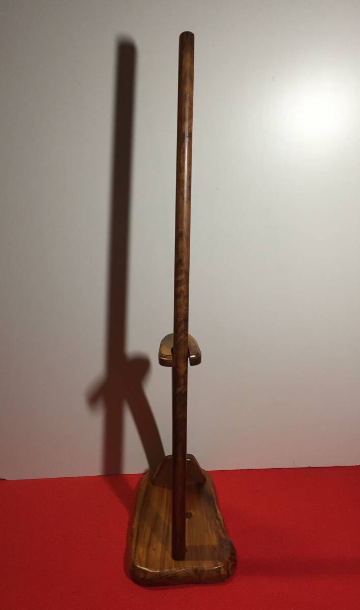 虎杢木刀 木刀 希少オブジェ 世界遺産 屋久杉 無垢材 置物 オブジェ 虎杢 極上杢 一点物 インテリア 自然の造形美 特上杢スタンド付き拍卖