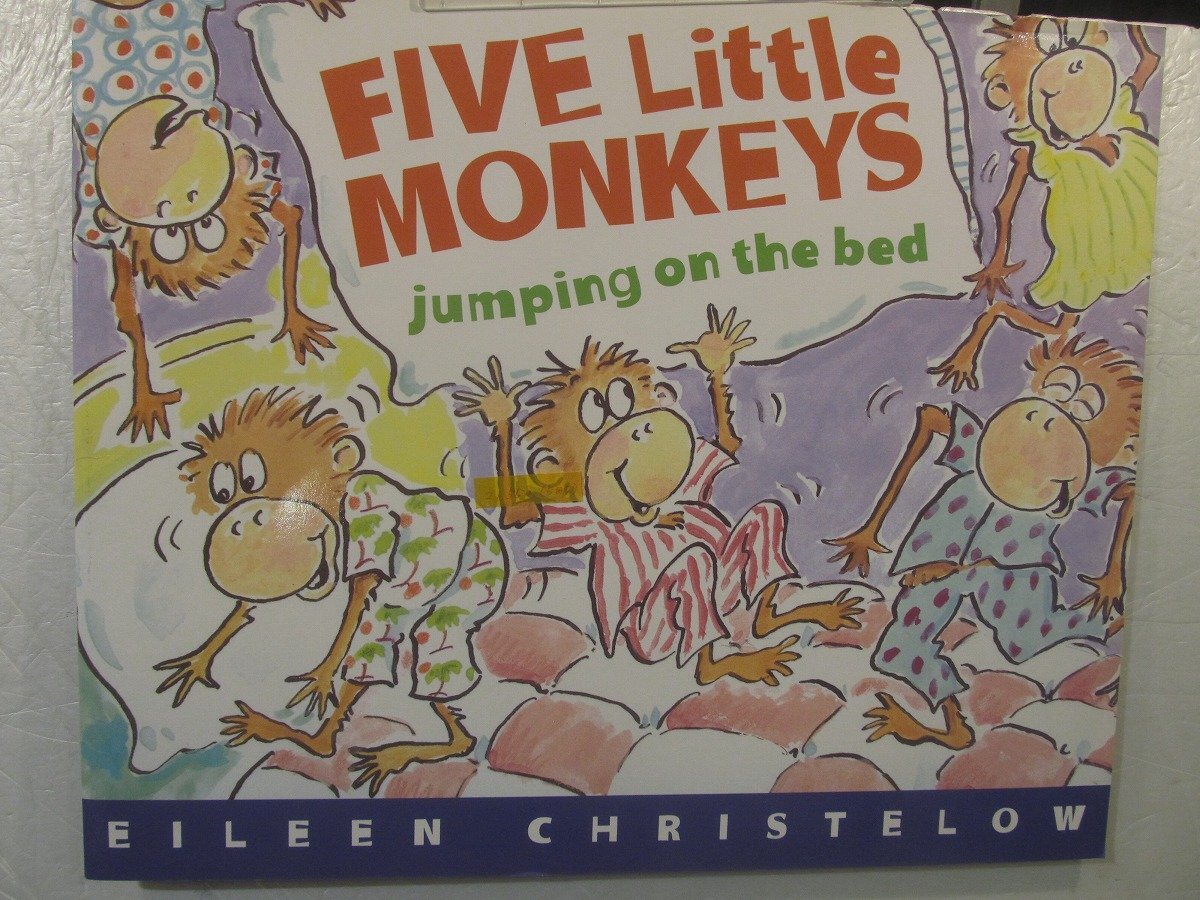 2501MK●洋書絵本「FIVE Little MONKEYS jumping on the bed(5ひきのこざる)」EILEEN CHRISTELOW●大型本/サイズ:約35.5cm×43.2cm/英語拍卖