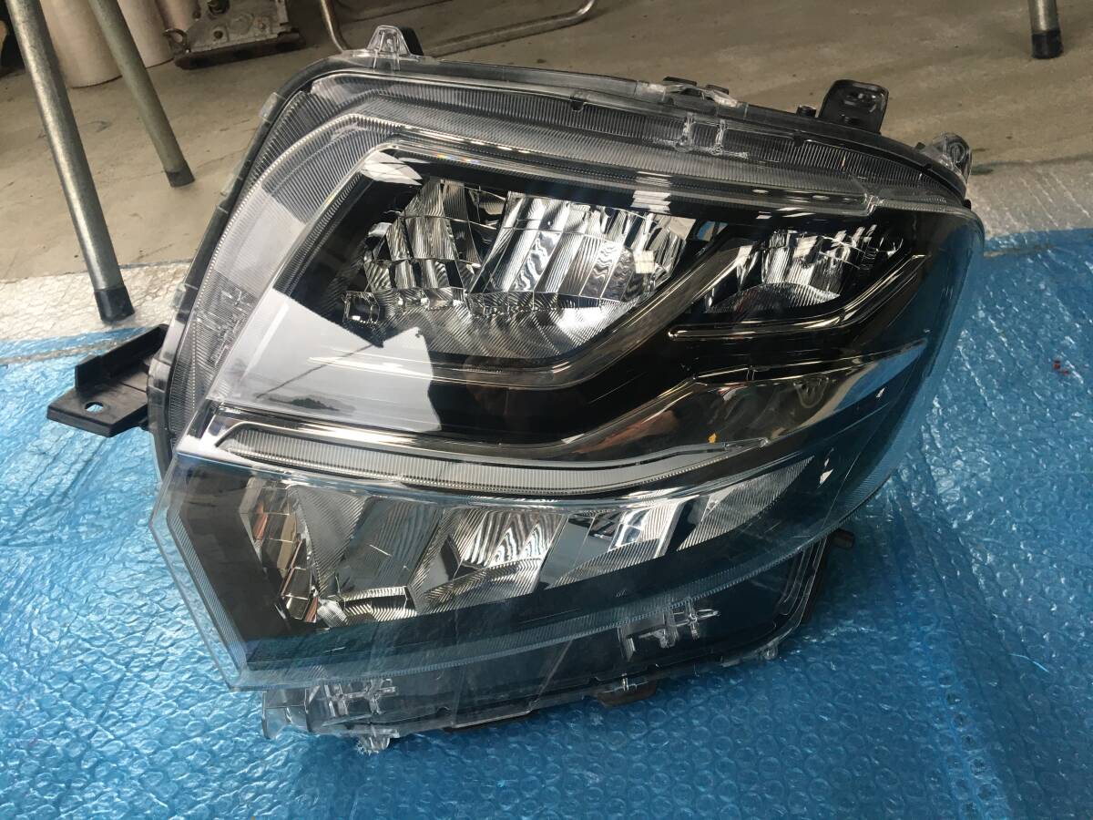 LA650S LA660S タント ヘッドランプ左 ヘッド左ライト ヘッドレンズ 純正 KOITO 100-69075 81170-B2770 DAIHATSU TANTO拍卖