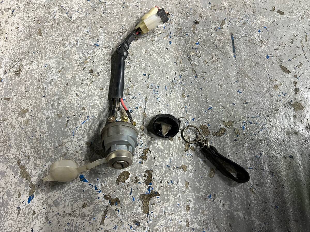 ★福島発 イセキ コンバイン HF323外し キーシリンダー★拍卖