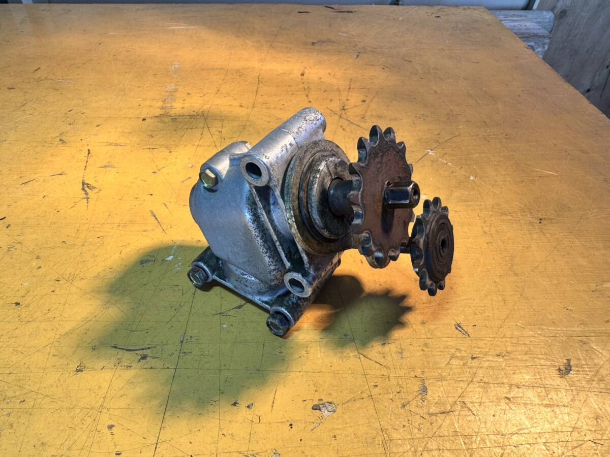 ★熊本発 クボタ コンバイン 2条袋 AR211外し 左側デバイダ 駆動部ギア★拍卖