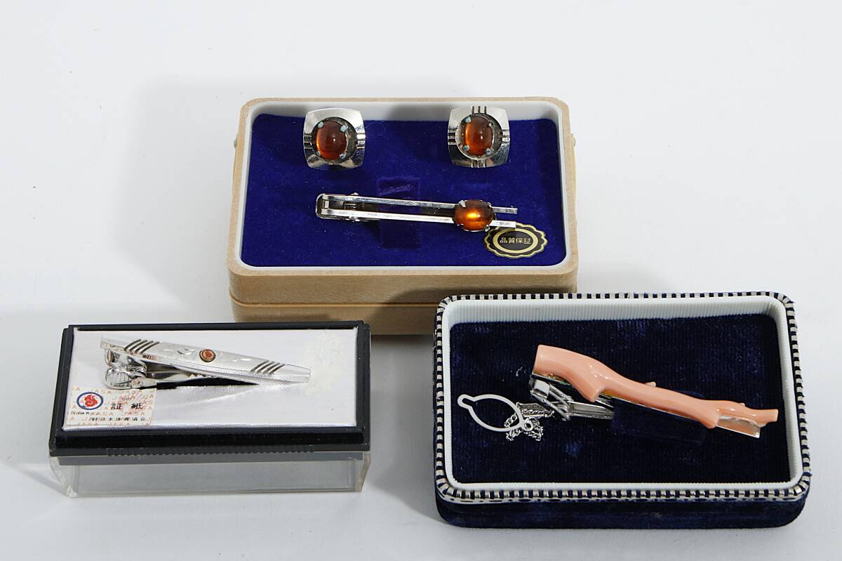 【SALE】F7 カフス タイピン セット カフスボタン カフリンクス おまとめ USED品 箱付 アクセサリー シルバー系 ネクタイピン 珊瑚風 石付拍卖