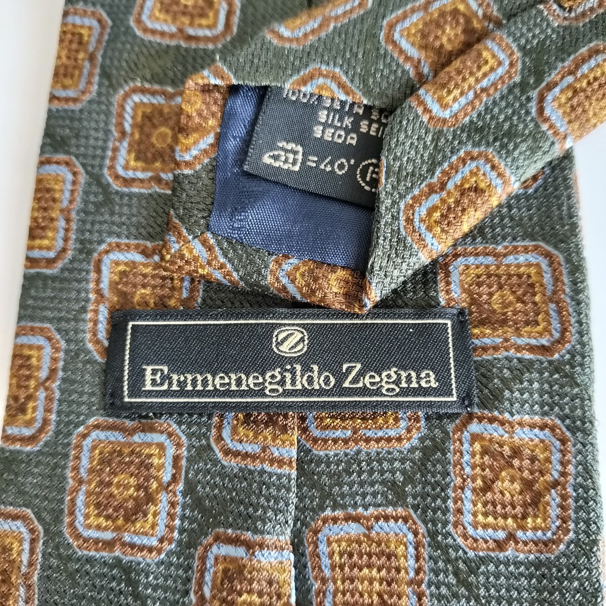 エルメネジルドゼニア(Ermenegildo Zegna)グレー茶色四角柄ネクタイ拍卖