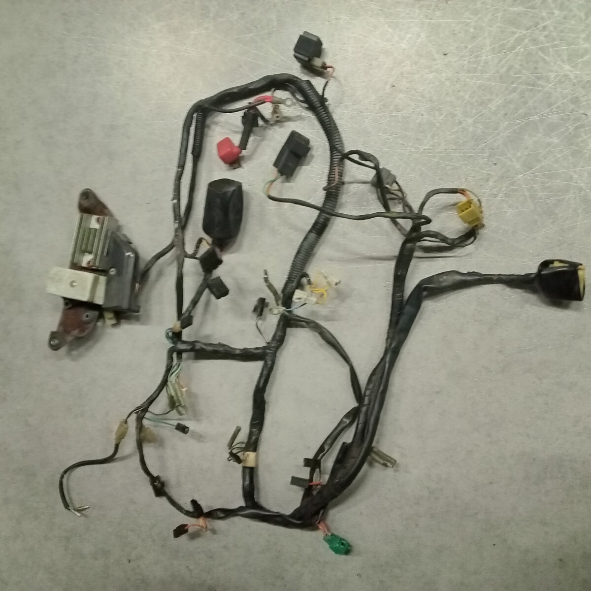 GSX250Sカタナ /GJ76A★純正メインハーネス・動作確認済 点火・ウィンカー・セルモーター カプラー腐食・劣化有拍卖