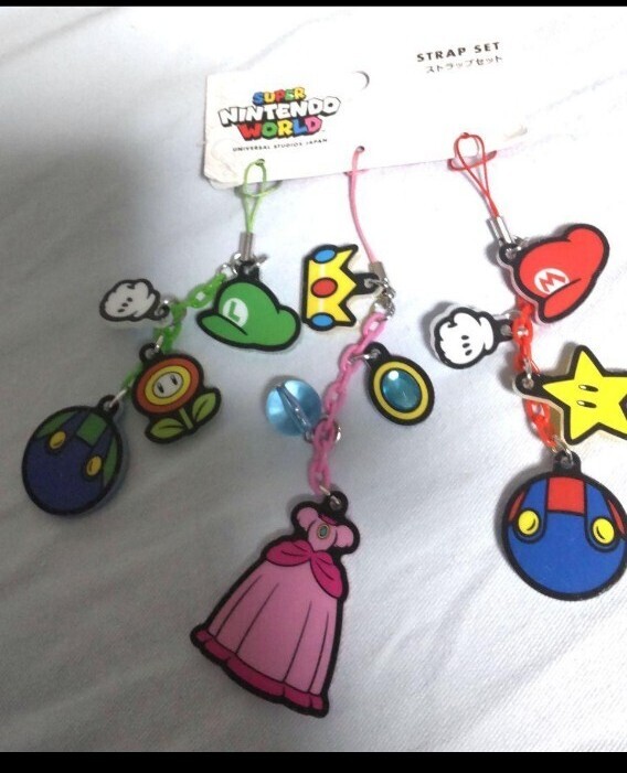 ユニバ USJ 限定 スーパーマリオ ストラップ セット 新品 キーチャーム キーホルダー マリオ、ピーチ、ルイージ拍卖