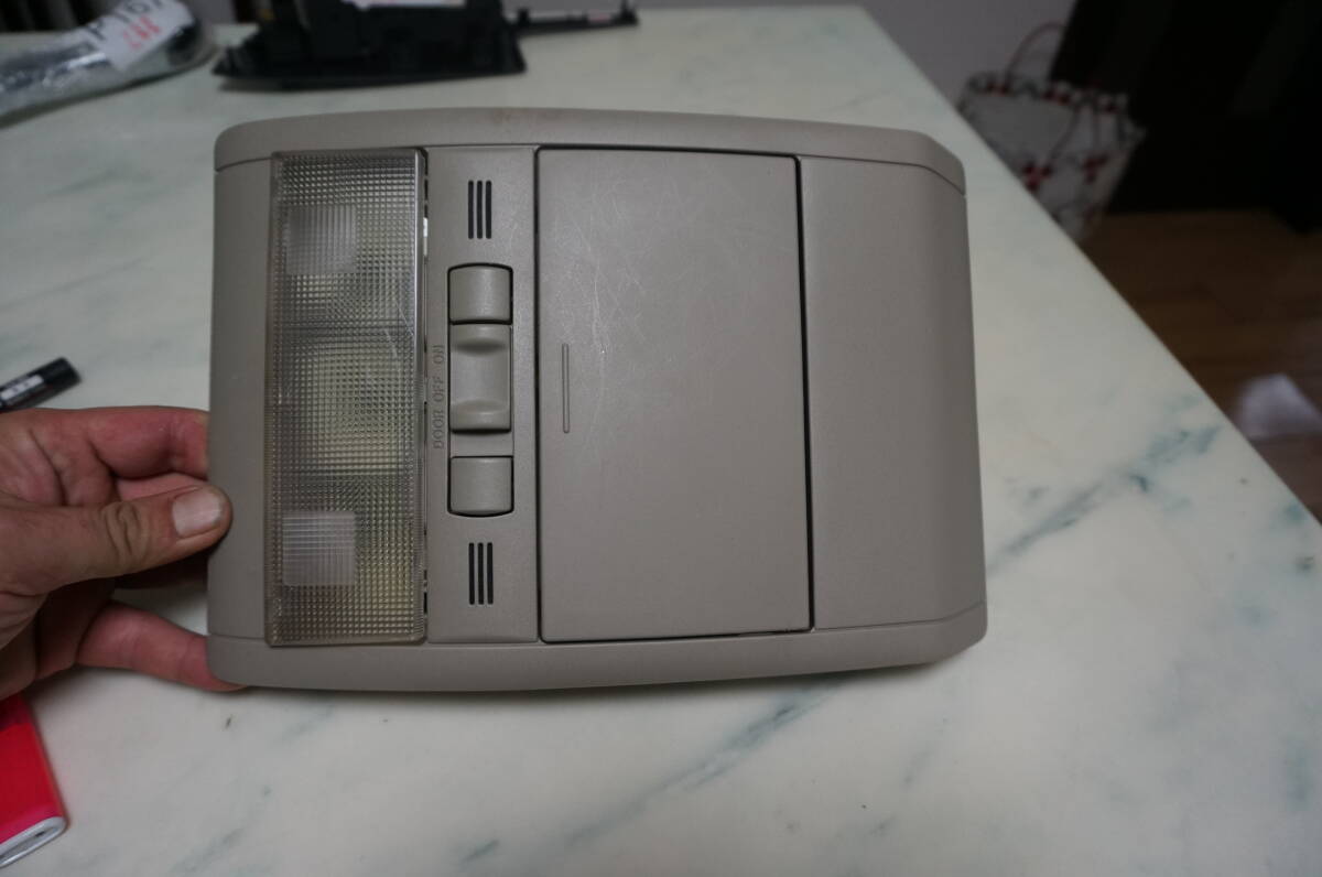 p169 プリウス DAA-NHW20 ルームランプ拍卖