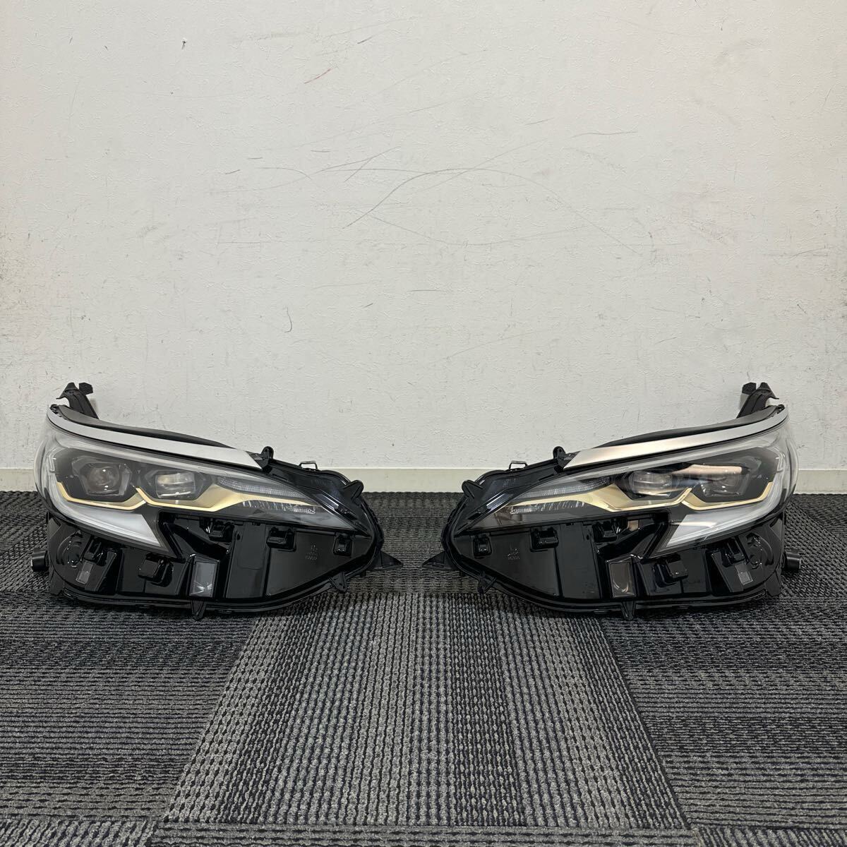 美品 トヨタ 現行 新型 シエナ 純正 LED ヘッドライト 左右セット コンピューター付き STANLEY 08-56 打刻:3R 3L ③拍卖