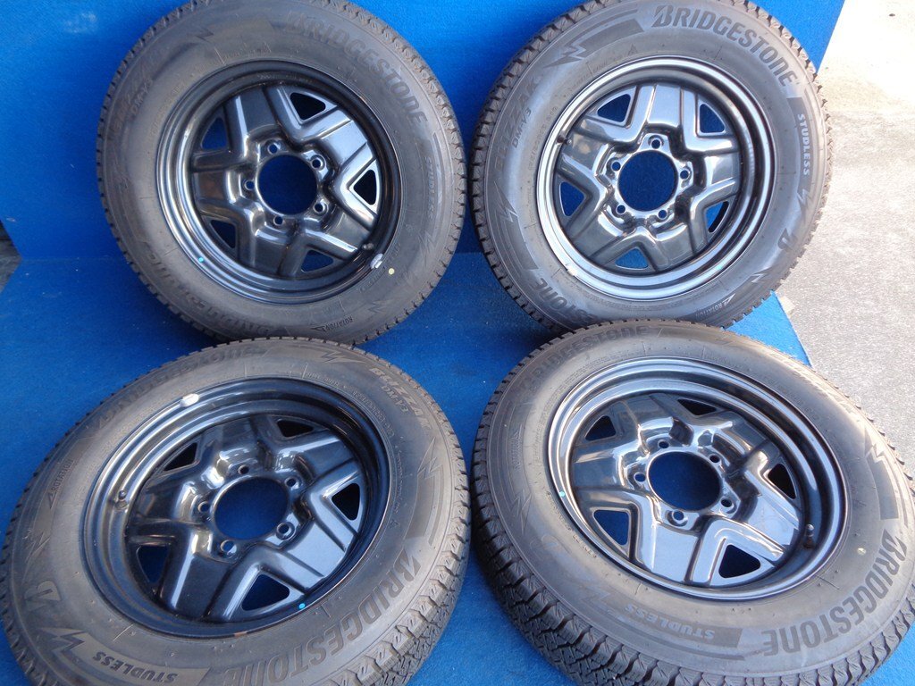 【送料込み】★ バリ溝 ブリザック DM-V3 ★ スズキ ジムニー 純正 ★ 5.5J/+22 PCD 139.7 ★ 175/80R16 BLIZZAK スタッドレス ★拍卖