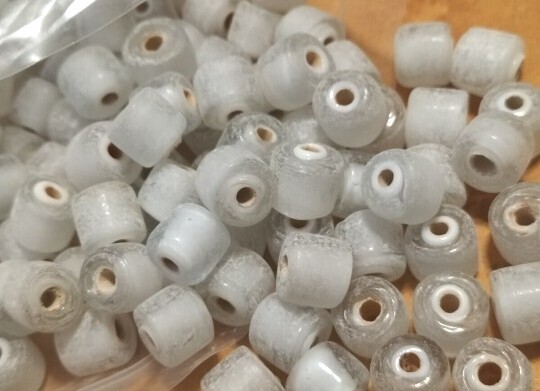 まとめ売り ヴィンテージ 極太 ホワイトハーツ白 ホワイトバッファロー とんぼ玉 オールドビーズ ナバホ ズニ サントドミンゴ USAアメカジ拍卖