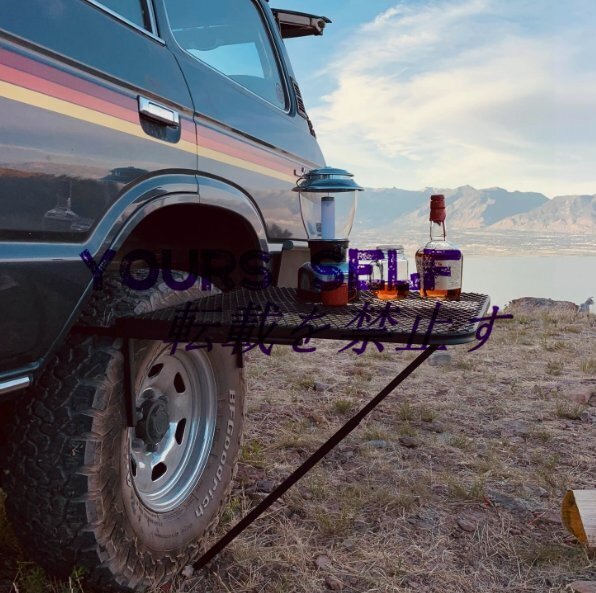 ポータブル鉄製車用タイヤテーブル、調節可能な折りたたみタイヤステップ付きキャンプテーブル、ホイール折りたたみテーブル拍卖