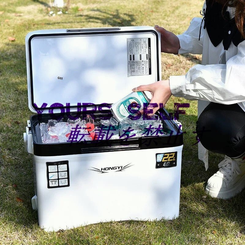 釣り用クーラーボックス 大容量32L 座れる頑丈マッスルボディ 防水 断熱材 ハンドル/水栓/肩ベルト/キャスター付き 釣り 保冷力72h 白&黒拍卖