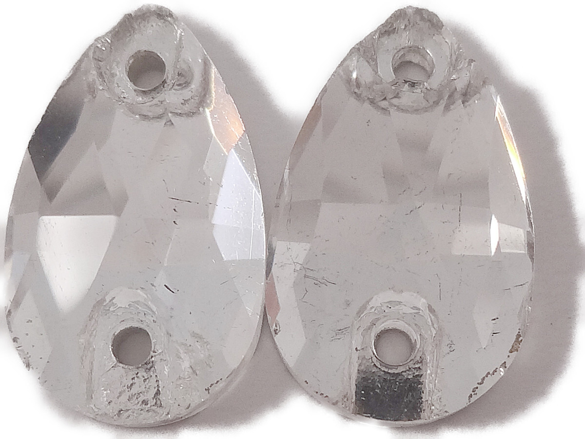 キラリ手芸部 No.3928-sビジュー パーツ 手芸用 ソーオン ストーン(ガラスビーズ ラインストーン)クリスタル_0.7cm×1.2cm_28個入り拍卖