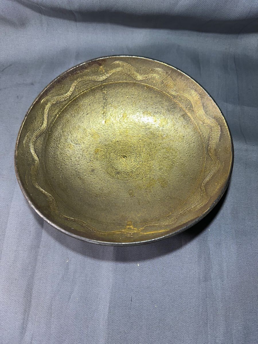 有田焼 黒柚子波紋内金彩皿 果物皿1個(箱無し) 在銘 置物拍卖