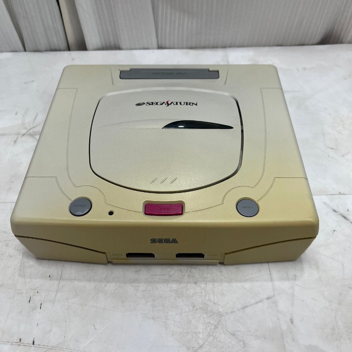 =M= SEGASATURN セガサターン 本体のみ HST-3220 動作未確認 ジャンク扱い =B-250146拍卖