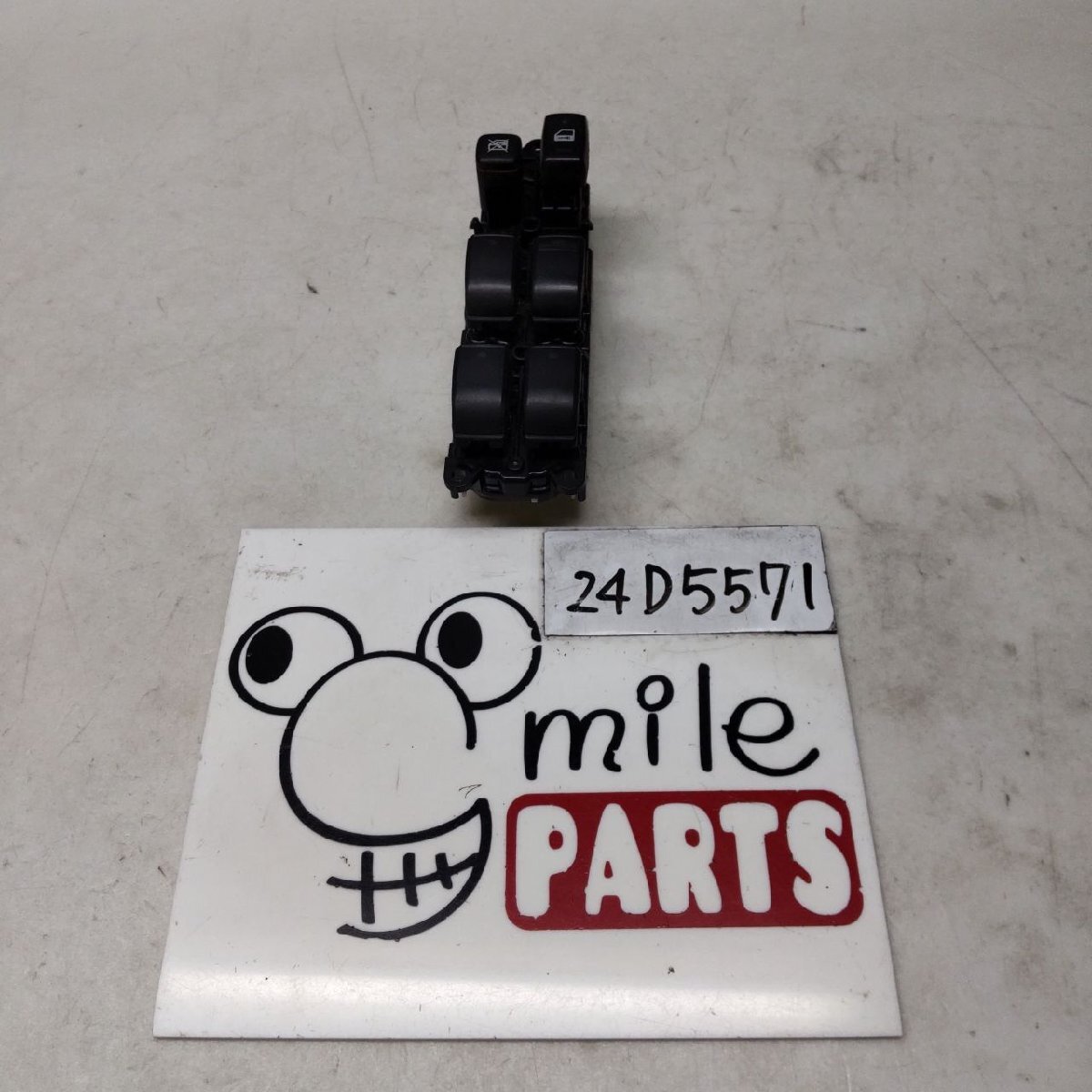 ZNM10W/ZNM15 アイシス 純正 パワーウィンドウスイッチ 2Z7-16-6/24D5571*同梱不可拍卖