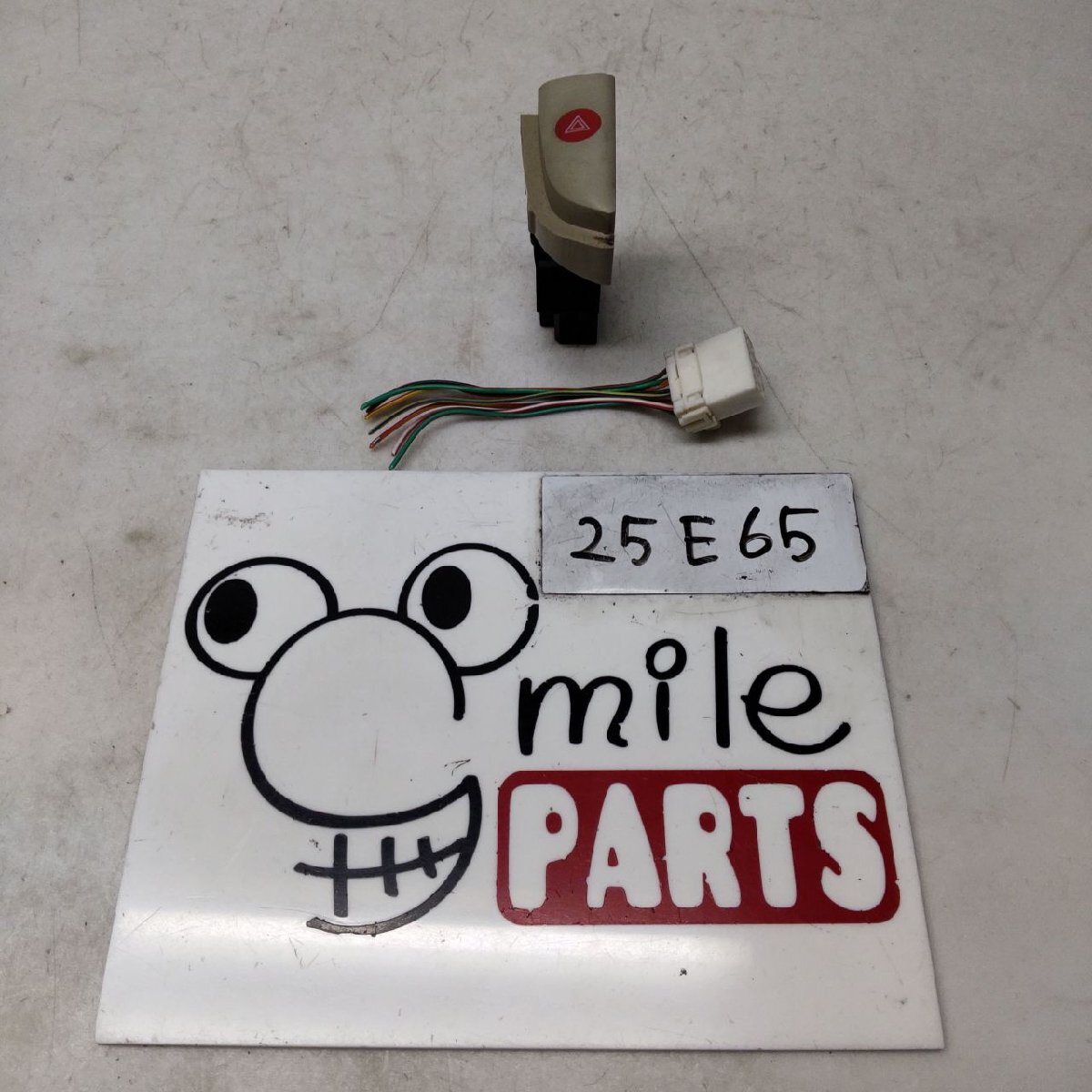 RN2/RN1 ステラ 純正 ハザードスイッチ 2Z7-16-7/25E65*同梱不可拍卖