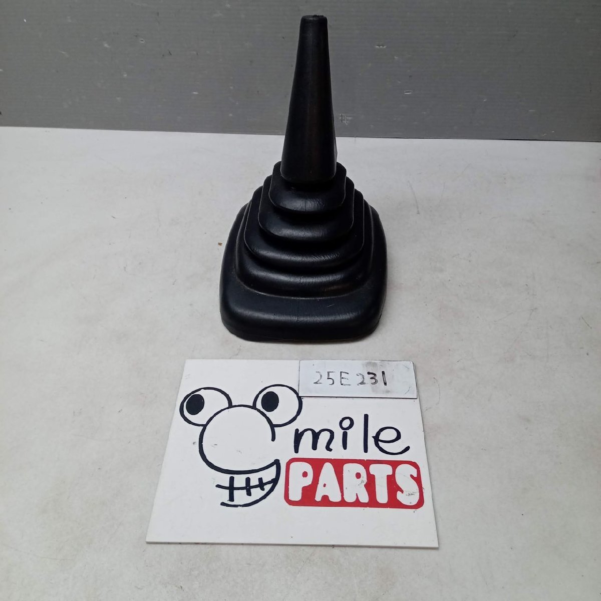 RA2/RA1 プレオ 純正 シフトブーツ 2Z4-17-4/25E231*同梱不可拍卖