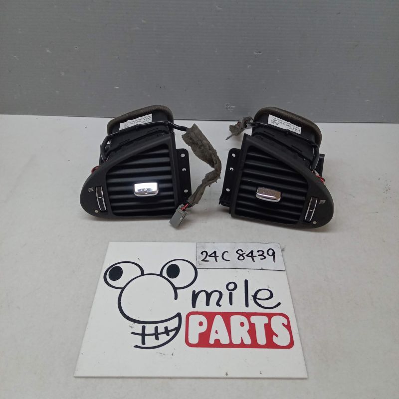 J72SA ジャガーXJ 純正 運転席助手席エアコン吹出口 2Z4-8-6/24C8439*同梱不可拍卖