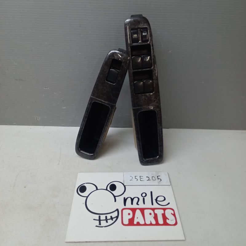 NC25/C25 セレナ 純正 左右フロントパワーウィンドウトリム 2Z5-30-1/25E206*同梱不可拍卖