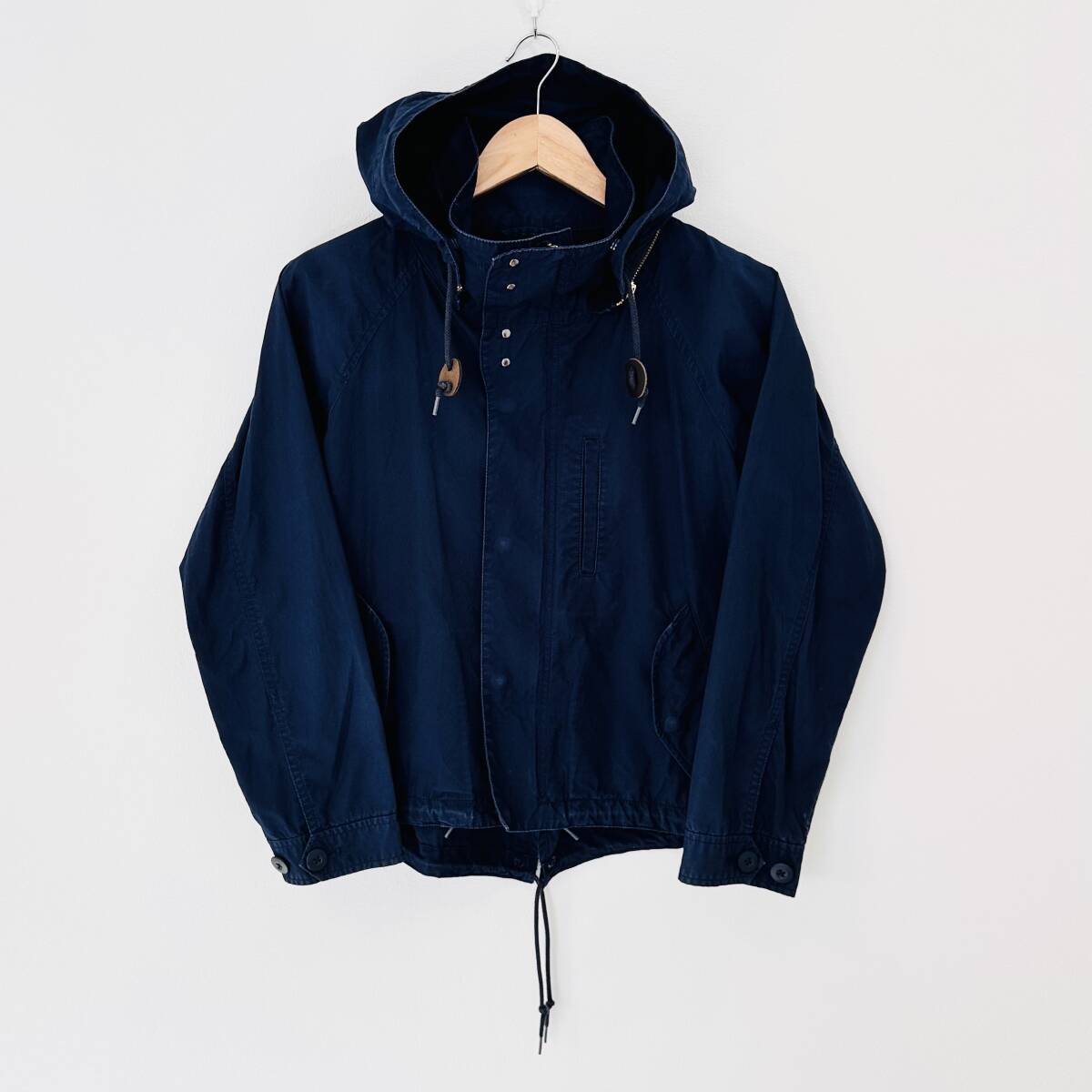 f1528ii ユナイテッドアローズBEAUTY&YOUTH(ビューティーアンドユース)サイズS マウンテンパーカー ネイビー メンズ コットン100%拍卖