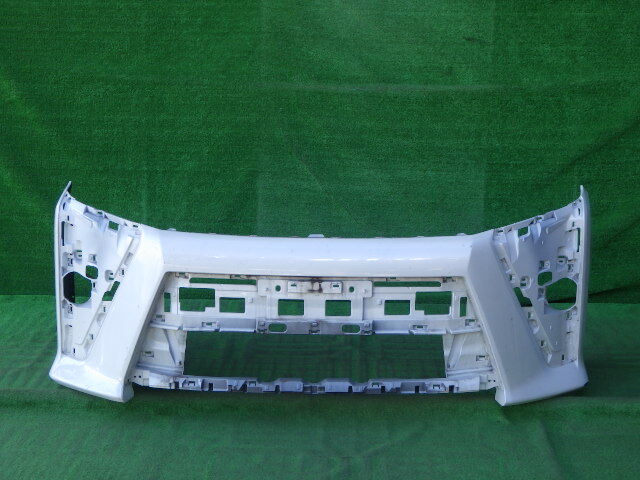 ZWR80W ZRR80W ZRR85W 後期 ヴォクシー ZS ハイブリッドZS 純正フロントバンパー ボクシー 白 パール 52119-28L60 52119-28L20拍卖