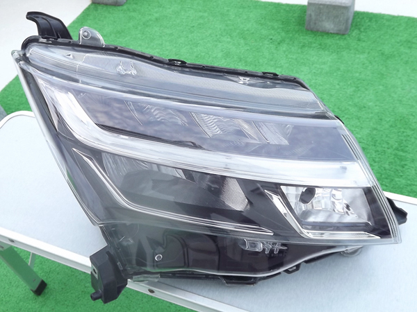 ●LED,W3917★トールM900S/M910S右ヘッドライト★タンクM900A/M910A,ジャスティ カスタムM900F/M910F,純正,ヘッドランプ,STANLEY★Re:P拍卖