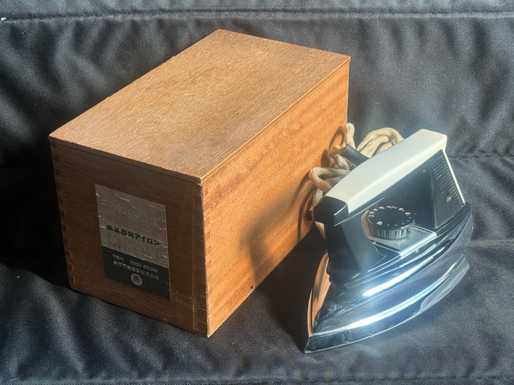 TOSHIBA/東芝 電気アイロン CHA-43 昭和レトロ USED動作品拍卖