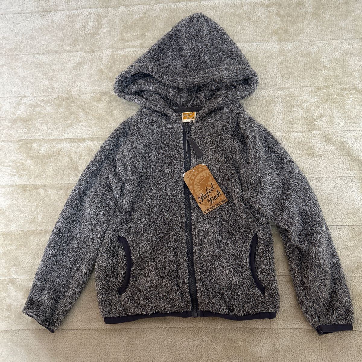 男の子120サイズ新品もこもこパーカー☆拍卖