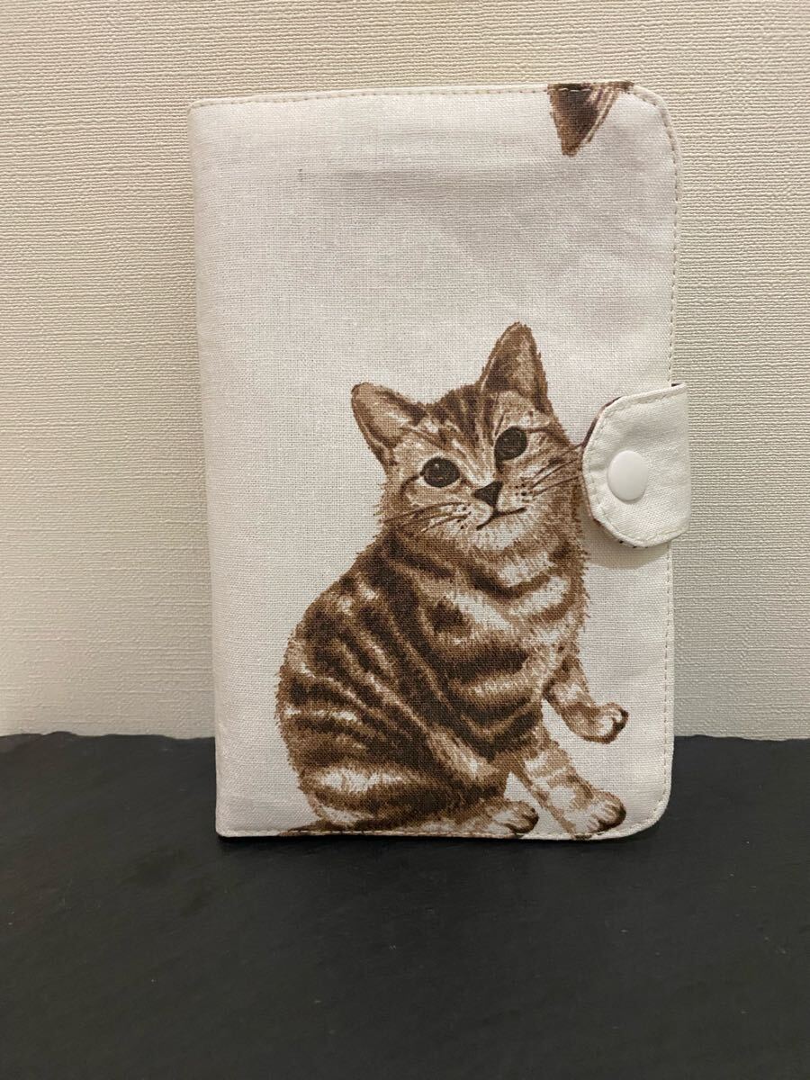☆ハンドメイド ☆マルチケース お薬手帳入れ 通帳入れ 母子手帳入れ プレゼント 猫 コットンリネン ホワイト拍卖