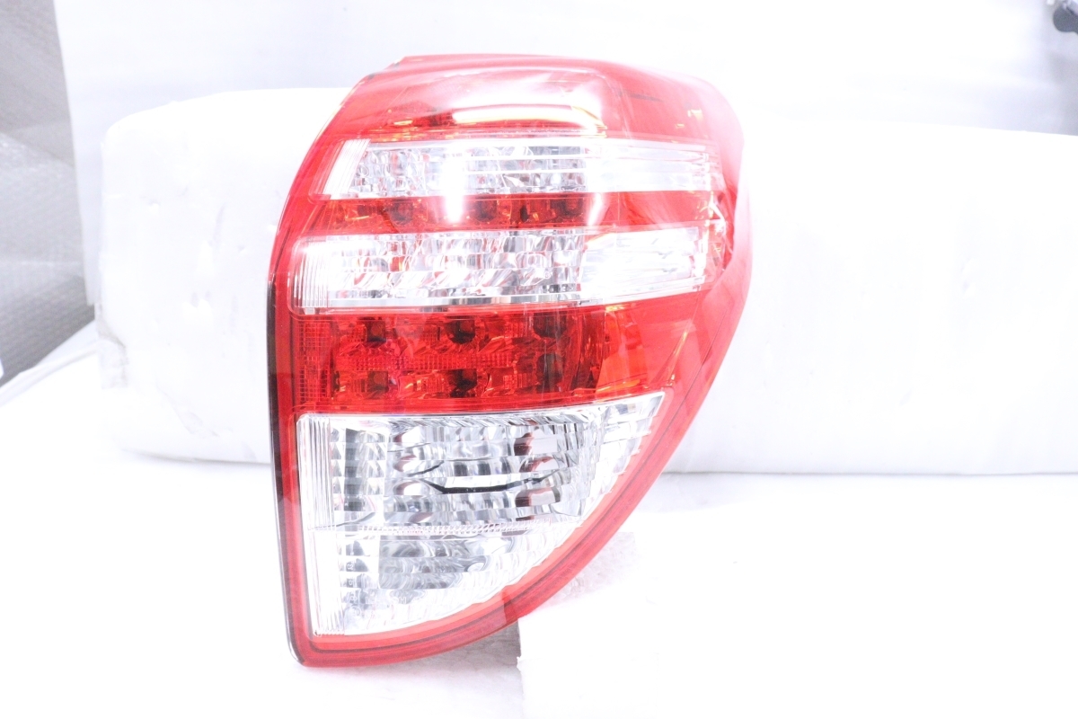 51-1234★未使用品★後期 LED ACA31W RAV4★右テールライト ICHIKOH 42-51 ユニット 純正★トヨタ (RO)拍卖