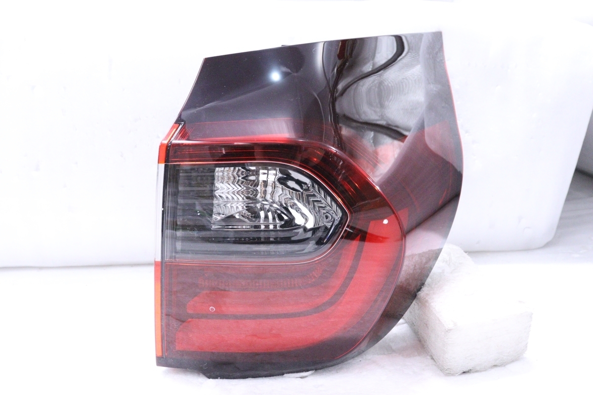 51-1814★美品★LED GR1 フィット★右テールライト STANLEY W4762 ユニット 純正★ホンダ (DM)拍卖
