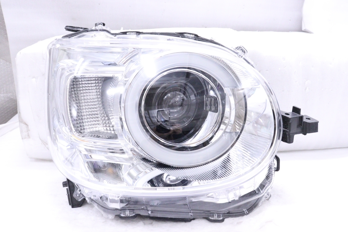 51-2215★美品 LED LA850S ムーヴキャンバス★右ヘッドライト KOITO 100-6908D 打刻:RR ASSY メッキ 純正★ダイハツ (RO)拍卖