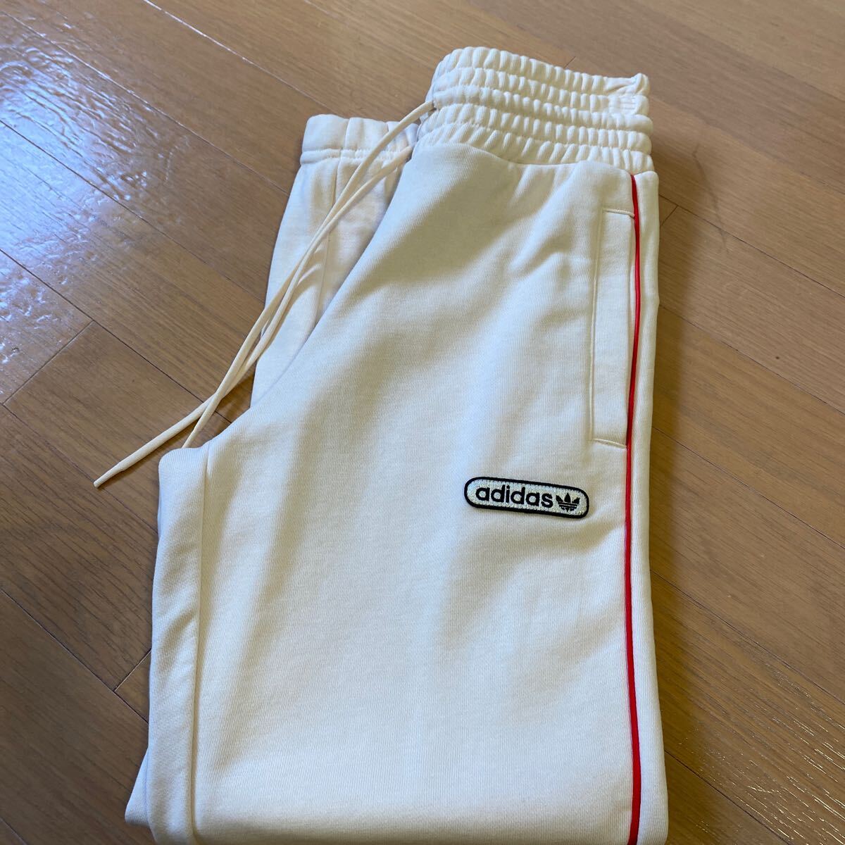 アディダス adidas ジャージ ベージュ レディース サイズXS 拍卖