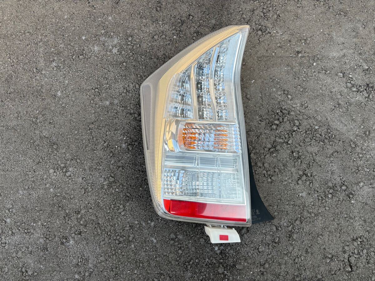 トヨタ プリウス ZVW30 左テールランプ STANLEY 47-37 LED 前期 点灯OK テールライト 左側 81105210拍卖