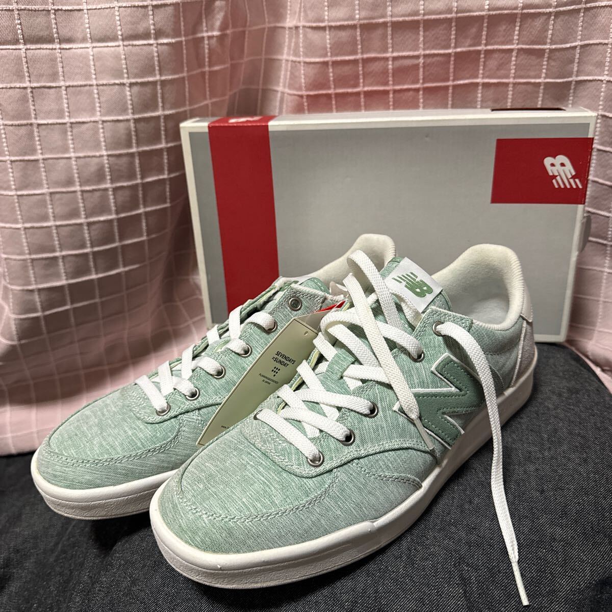 新品 ニューバランス スニーカー 27cm ペールグリーン CRT300FM拍卖