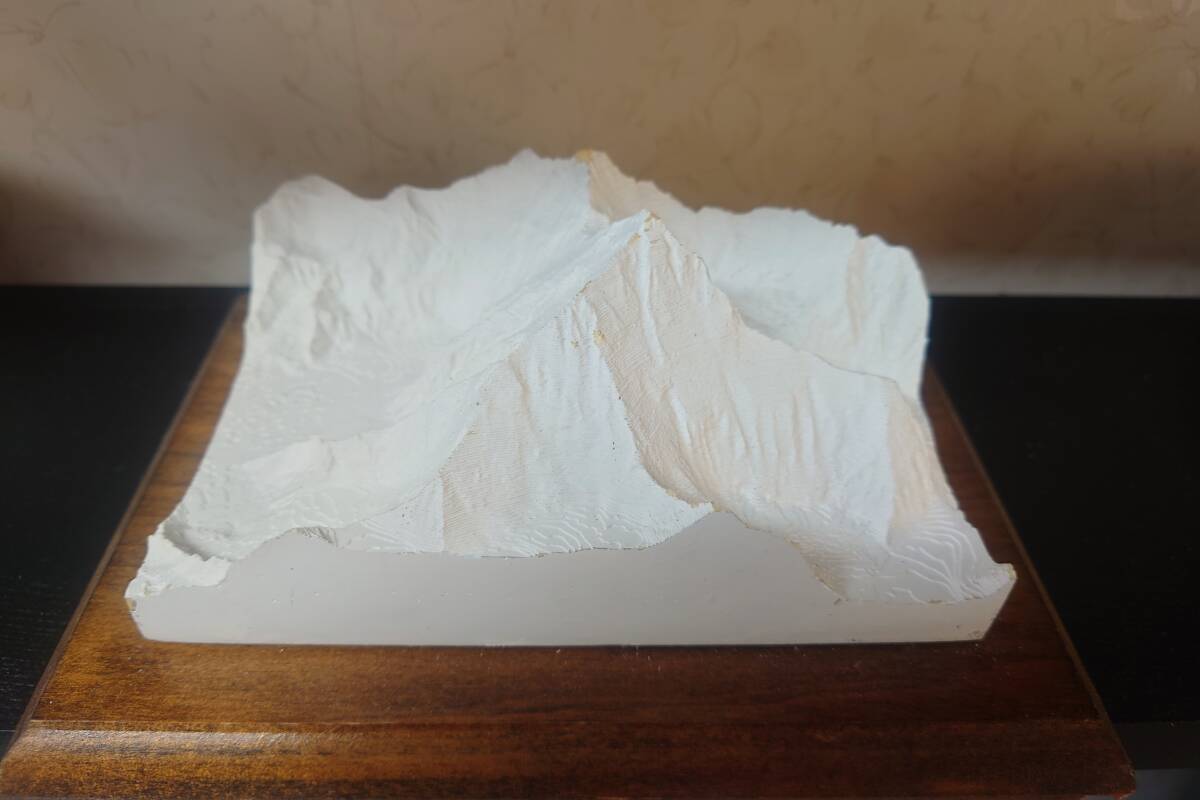 山岳 3D 立体模型 (レリオラマ) エベレスト EVEREST 登山愛好者の憧れ 海外遠征の最高峰拍卖