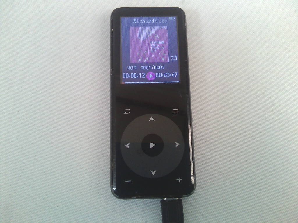 AGPTEK A16TB 8GB MP3 デジタルオーディオプレーヤー 本体のみ ★再生OK!ジャンク拍卖