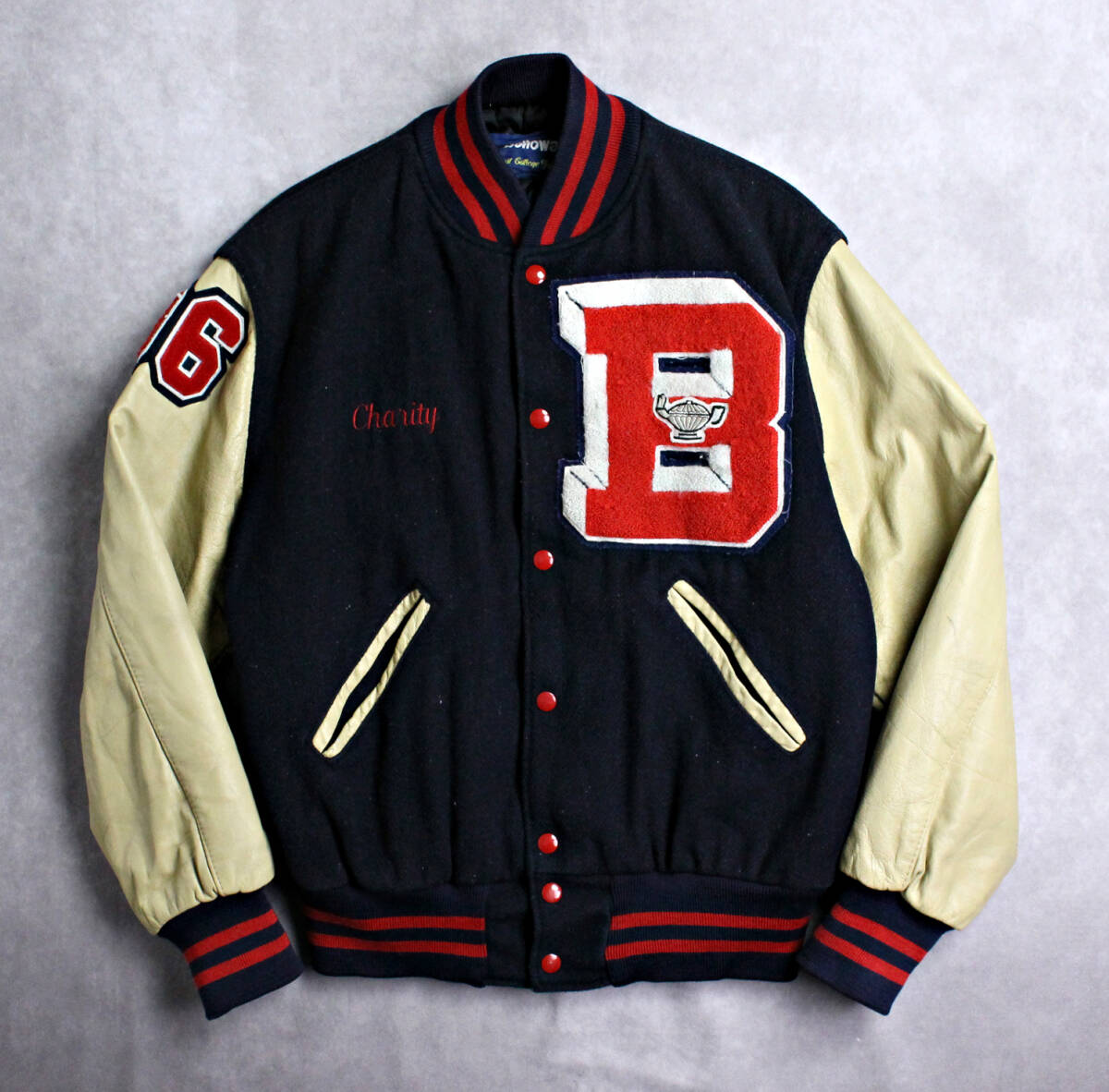 【HOLLOWAY】ホロウェイ 90s アメリカ製 袖革スタジャン ネイビーxクリーム サガラ刺しゅうワッペン ビンテージ アワードジャケット拍卖